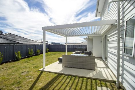 Photo of property in 16 Schooner Drive, Whitby, Porirua, 5024