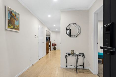 Photo of property in 13 San Prospero Crescent, Henderson, Auckland, 0612