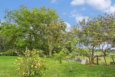 Photo of property in 12 Hull Road, Waiuku, 2123