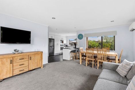 Photo of property in 9 Jasmine Place, Cambridge, 3434