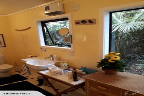 Photo of property in 666 South Titirangi Road, Titirangi, Auckland, 0604