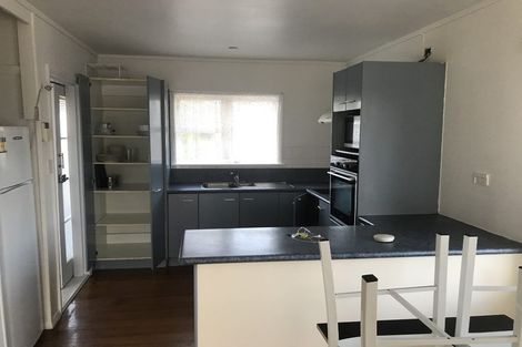 Photo of property in 8 Rollerson Street, Papakura, 2110