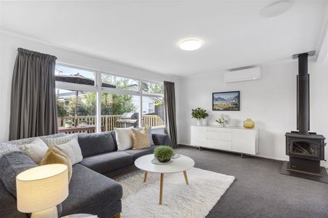 Photo of property in 17b Roseneath Place, Birkdale, Auckland, 0626