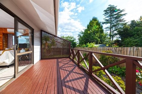 Photo of property in 64 Waimumu Road, Massey, Auckland, 0614