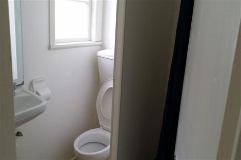 Photo of property in 33 Porritt Avenue, Mount Victoria, Wellington, 6011