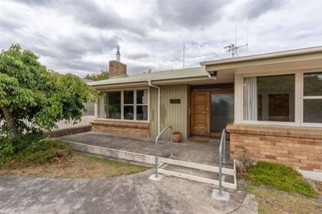 Photo of property in 35 Forest Lake Road, Forest Lake, Hamilton, 3200