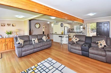 Photo of property in 21 Taihiki Road, Clarks Beach, 2122