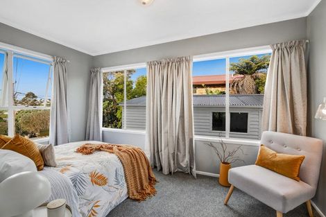 Photo of property in 22 Matai Road, Stanmore Bay, Whangaparaoa, 0932