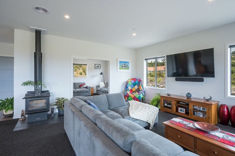 Photo of property in 32 Mahoe Close, Upper Moutere, 7173