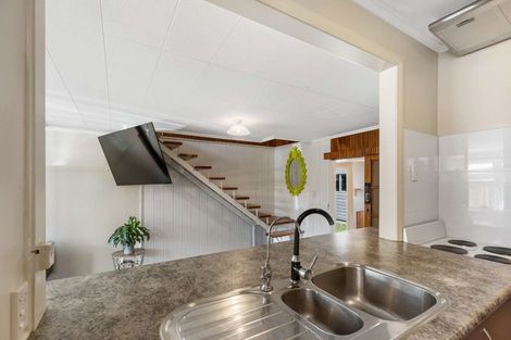 Photo of property in 9 Lewis Place, Highbury, Palmerston North, 4412