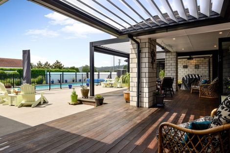 Photo of property in 2 Alan Livingston Drive, Cambridge, 3434