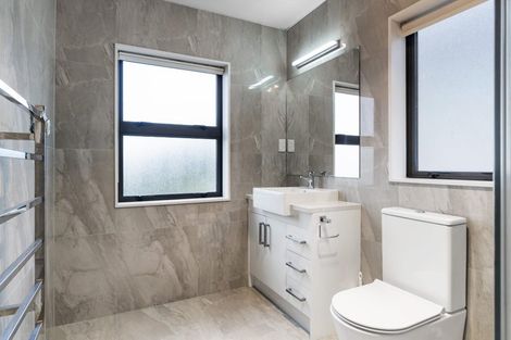 Photo of property in 25 Drumbuoy Drive, Flat Bush, Auckland, 2019