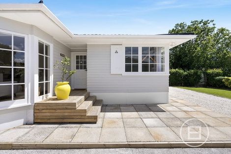 Photo of property in 27 Sylvia Road, Hillcrest, Auckland, 0627
