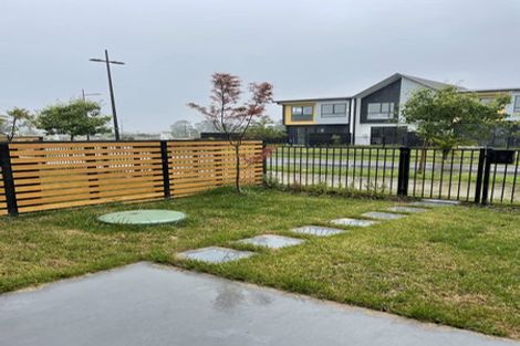 Photo of property in 74 Papatupu Way, Kumeu, 0810