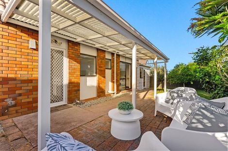 Photo of property in 3/5a Tobruk Crescent, Milford, Auckland, 0620