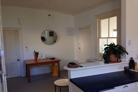 Photo of property in 69 Rolleston Street, Mount Cook, Wellington, 6021