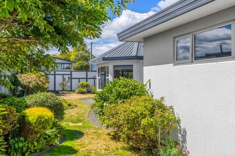 Photo of property in 17 Mere Road, Taupo, 3330