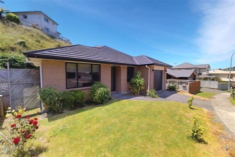 Photo of property in 16 Cheetwood Street, Churton Park, Wellington, 6037