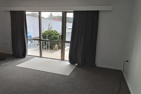 Photo of property in 27 Kamo Road, Regent, Whangarei, 0112
