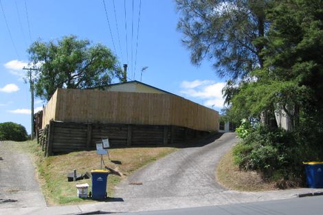 Photo of property in 2/102 Eskdale Road, Birkdale, Auckland, 0626