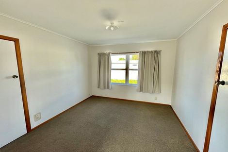 Photo of property in 9 Gloria Avenue, Te Atatu Peninsula, Auckland, 0610