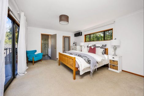 Photo of property in 33 Treetops Way, Bayview, Auckland, 0629