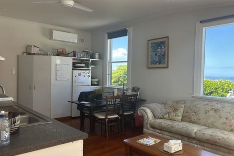 Photo of property in 62f1 Roseneath Terrace, Roseneath, Wellington, 6011