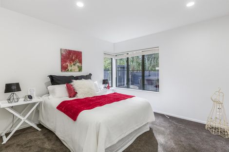 Photo of property in 3/8 Golf Road, New Lynn, Auckland, 0600