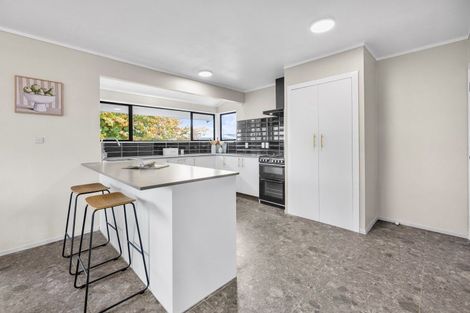 Photo of property in 2 Bronte Place, Owhata, Rotorua, 3010
