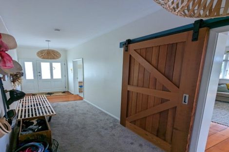 Photo of property in 50 Hollis Road, Paraparaumu Beach, Paraparaumu, 5032