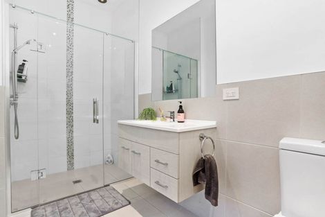 Photo of property in 76 Hobsonville Point Road, Hobsonville, Auckland, 0616