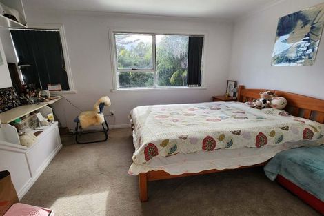 Photo of property in 2/19 Stanley Road, Glenfield, Auckland, 0629