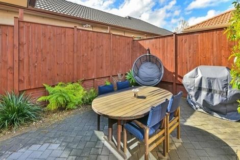 Photo of property in 20 Cyril French Drive, Flat Bush, Auckland, 2016