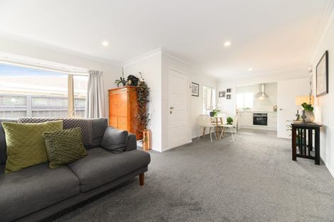Photo of property in 63a Nile Road, Milford, Auckland, 0620
