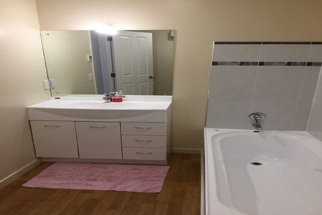 Photo of property in 37c Waverton Terrace, Churton Park, Wellington, 6037