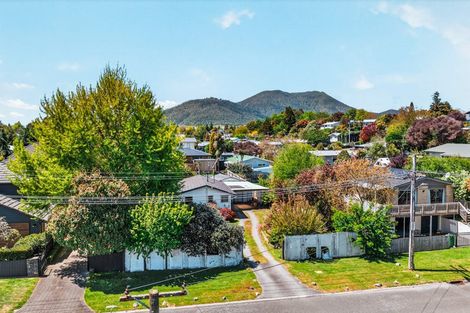 Photo of property in 14 Sunset Street, Hilltop, Taupo, 3330