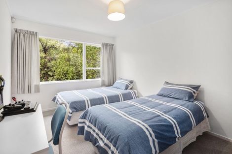 Photo of property in 48 Thurleigh Grove, Karori, Wellington, 6012