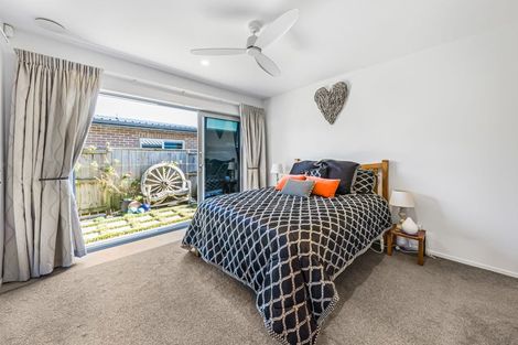 Photo of property in 15 Makete Crescent, Hobsonville, Auckland, 0618