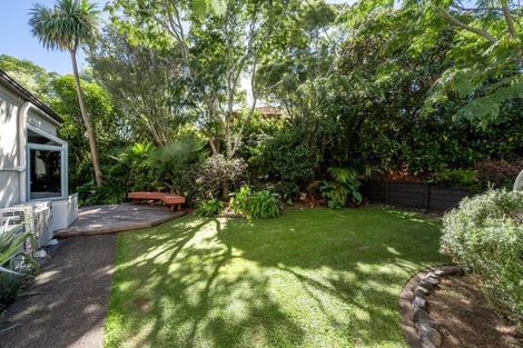 Photo of property in 24 Santa Cruz Drive, Shamrock Park, Auckland, 2016