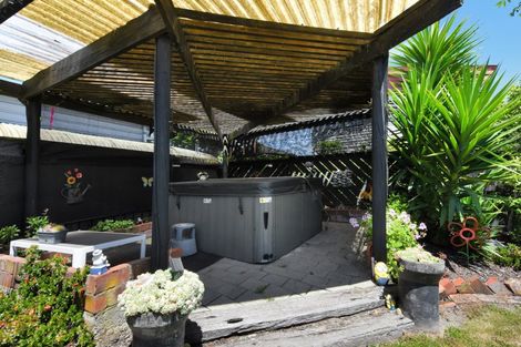 Photo of property in 18 Giblin Street, Richmond, 7020