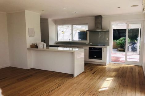 Photo of property in 21 Channel Road, Campbells Bay, Auckland, 0630