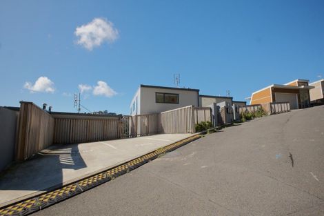 Photo of property in 6/69 Tiketike Way, Brooklyn, Wellington, 6021