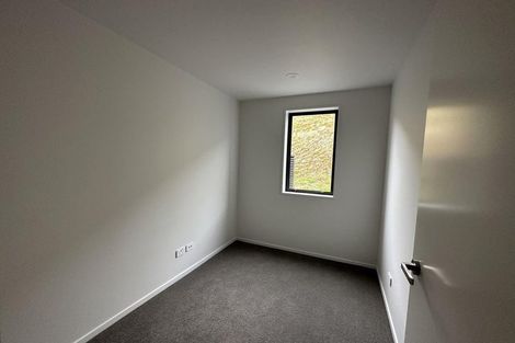 Photo of property in 35 Oakum Road, Whitby, Porirua, 5024