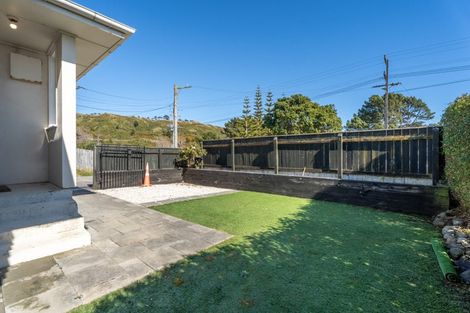 Photo of property in 101 Sievers Grove, Cannons Creek, Porirua, 5024