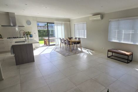 Photo of property in 9 Kabardin Street, Karaka, Papakura, 2113