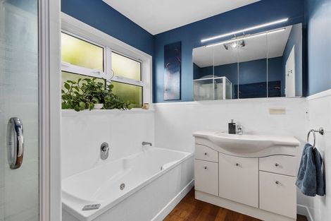 Photo of property in 50 Spencer Street, Crofton Downs, Wellington, 6035