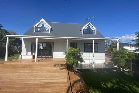 Photo of property in 2/27 Cherry Road, Bucklands Beach, Auckland, 2014