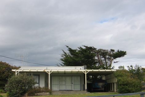 Photo of property in 26 Dewe Terrace, Foxton Beach, Foxton, 4815