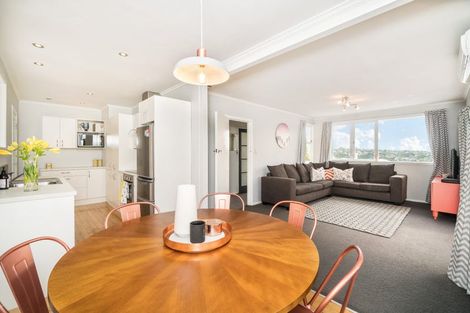 Photo of property in 3/10 Coroglen Avenue, Birkenhead, Auckland, 0626