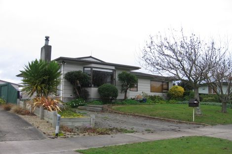 Photo of property in 50 Hillcrest Drive, Kelvin Grove, Palmerston North, 4414